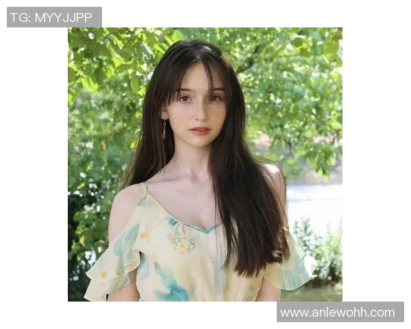 小众头像中的足球明星女生展现独特魅力与个性风采