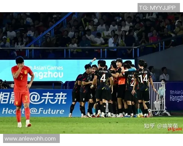 杭州足球队以89分稳居欧锦赛积分榜首位展现强劲实力