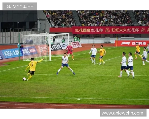 成都足球明星照片墙展现城市足球魅力与荣耀的精彩瞬间